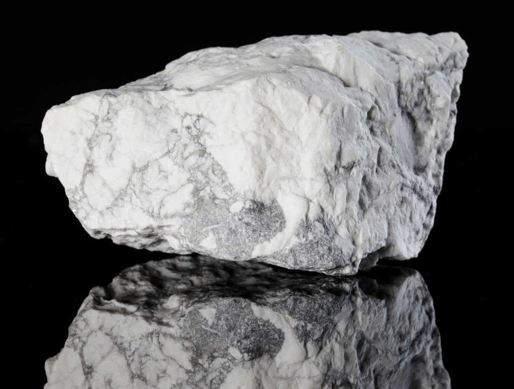 Howlite Gemstone - Lovely stone
