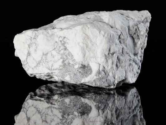 Howlite Gemstone - Lovely stone
