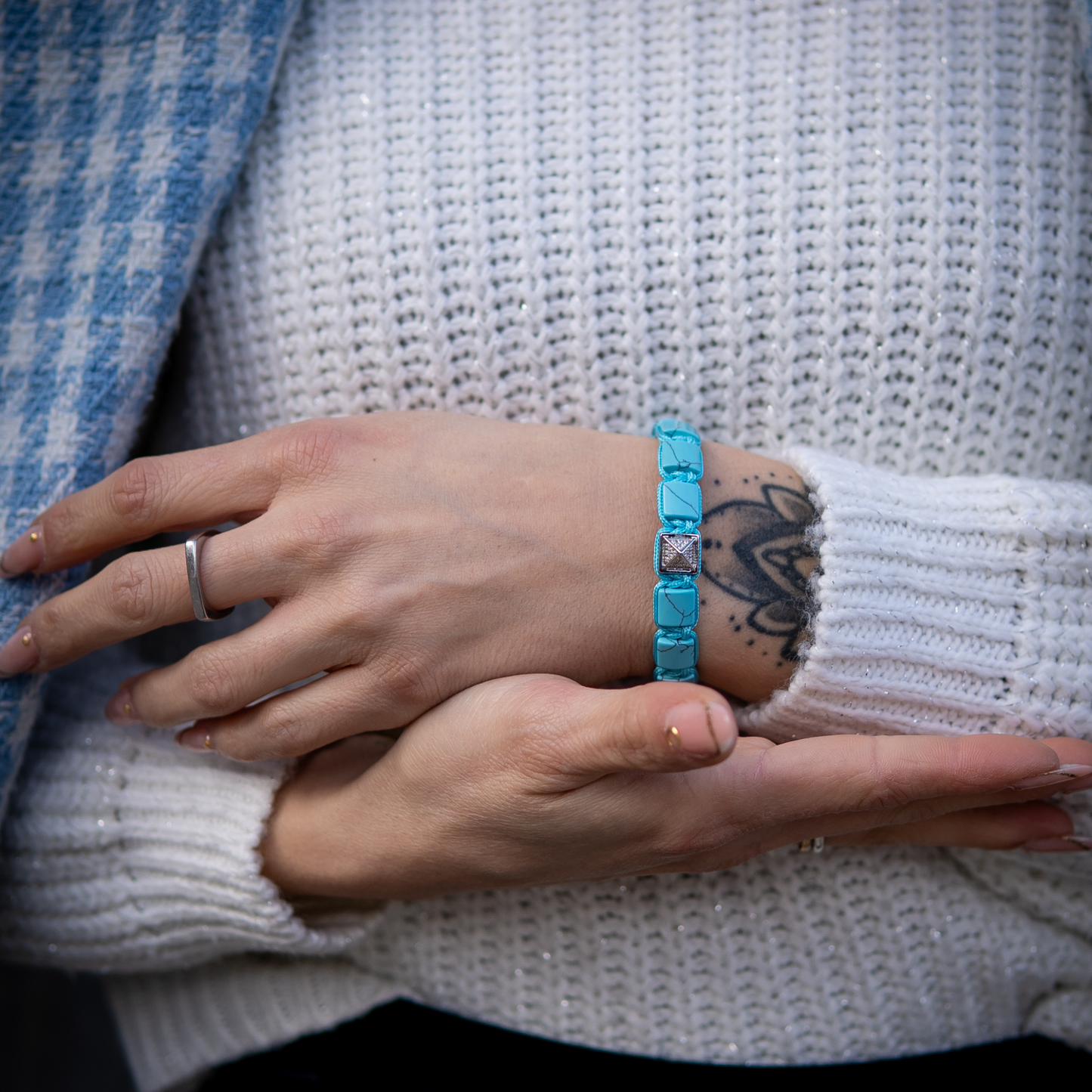 Dames TURQUOISE platte kralenarmband