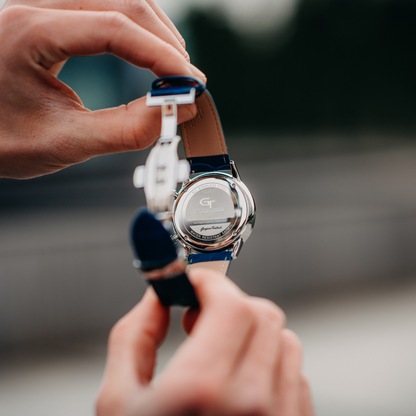 Elegant Men's Watch Blue + Free Bergamot Perfume - Gift Set